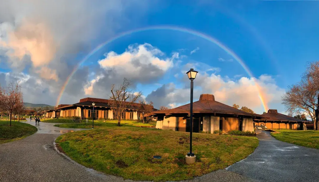 v2 9de3e9fa07cf6144b359b2cf37de8ad8 1440w