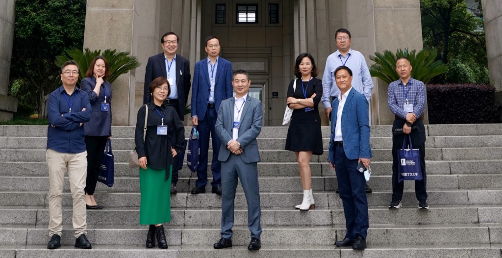 英文书籍出版定制，英文书籍定制，英文书籍代写