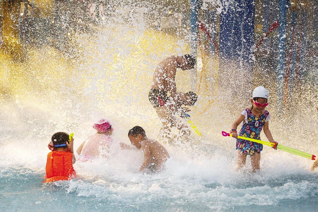 美国避暑：美国极端高温下的如何全方位避暑？预防中暑与室内降温策略