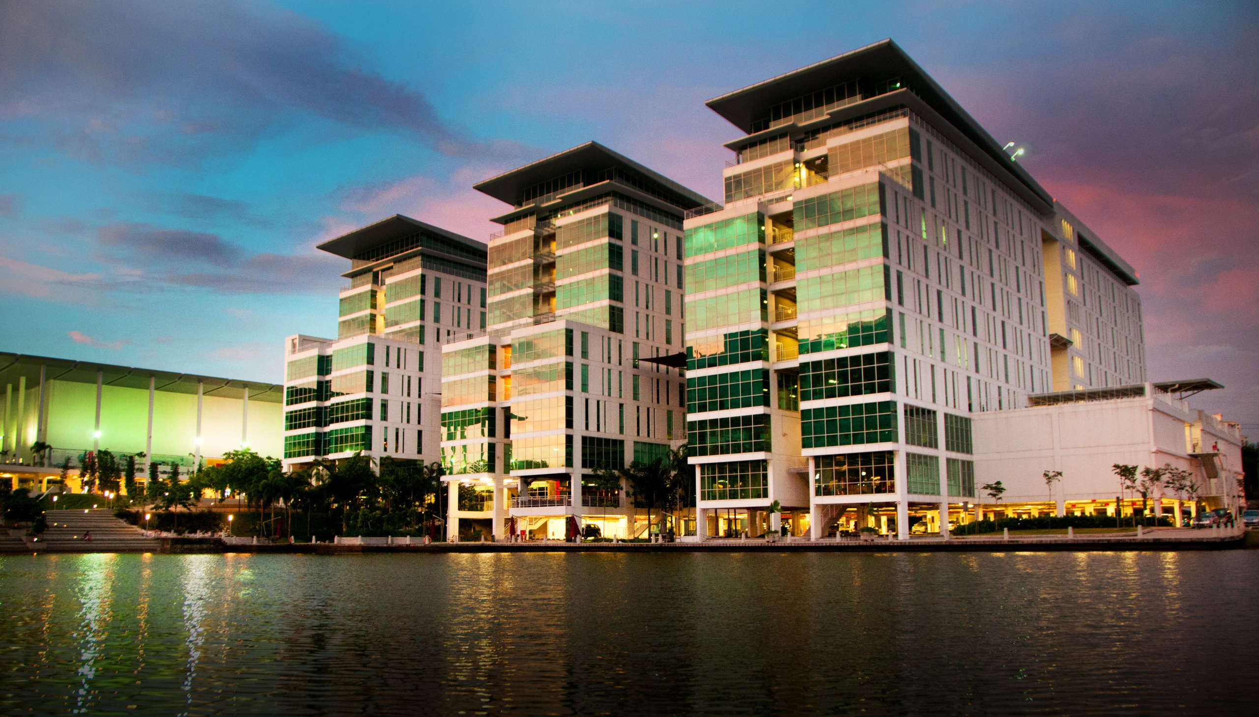 22.5万元博士申请纠纷案：学生误签DBA非预期研究型PhD，法律纠纷如何解读？