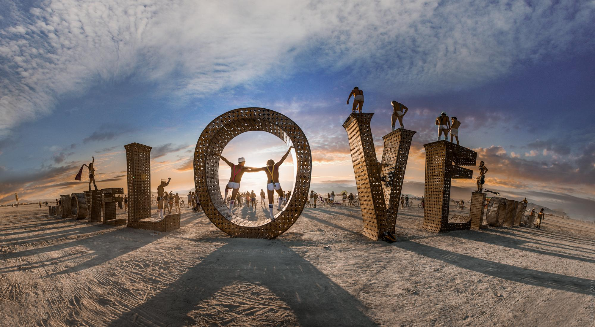 美国最“疯狂”的节日!火人节 Burning Man:艺术、乌托邦与自由的极致体验