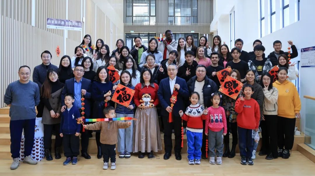 “淮安淮学教育”疑似硕士保录骗局：多名消费者投诉退款无门，引发留学行业信任危机