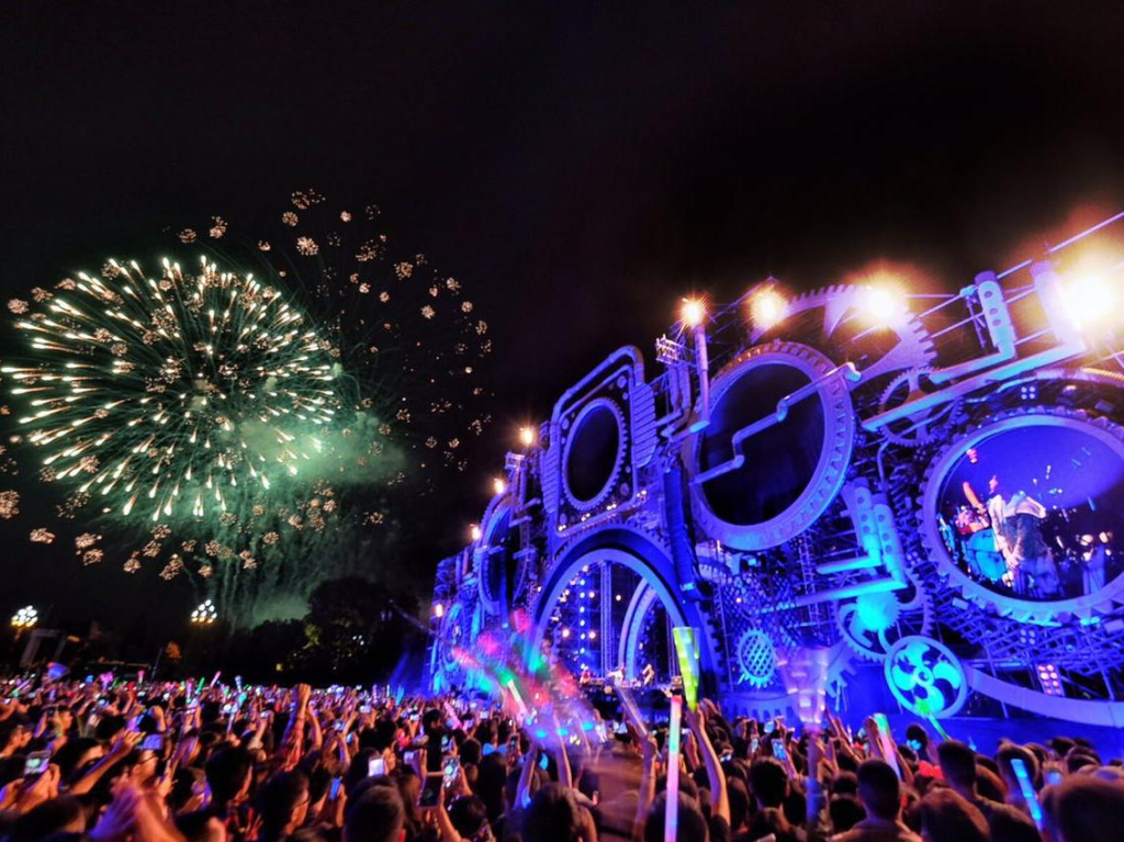 2025-2026美国音乐节全攻略：从电音狂欢到独立浪潮，让你的青春随节拍燃烧！