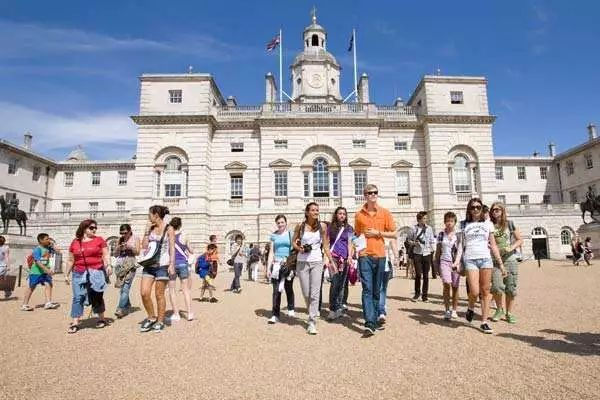 2026英国留学一年要准备多少钱?UCAS生活费计算器上线,伦敦与非伦敦预算这样算 5 image 580