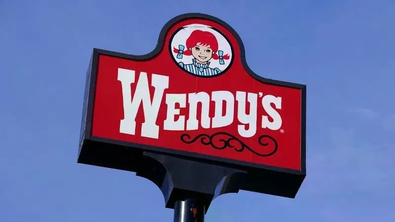 Wendy’s大型加盟商申请破产保护:300多家餐厅面临重组,美国快餐行业压力加剧 12 Wendy’s大型加盟商申请破产保护:300多家餐厅面临重组,美国快餐行业压力加剧