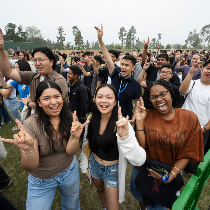 加州大学尔湾分校硕士学籍怎么获得?毕业证、成绩单与六大认证体系路径详解 2 加州大学尔湾分校