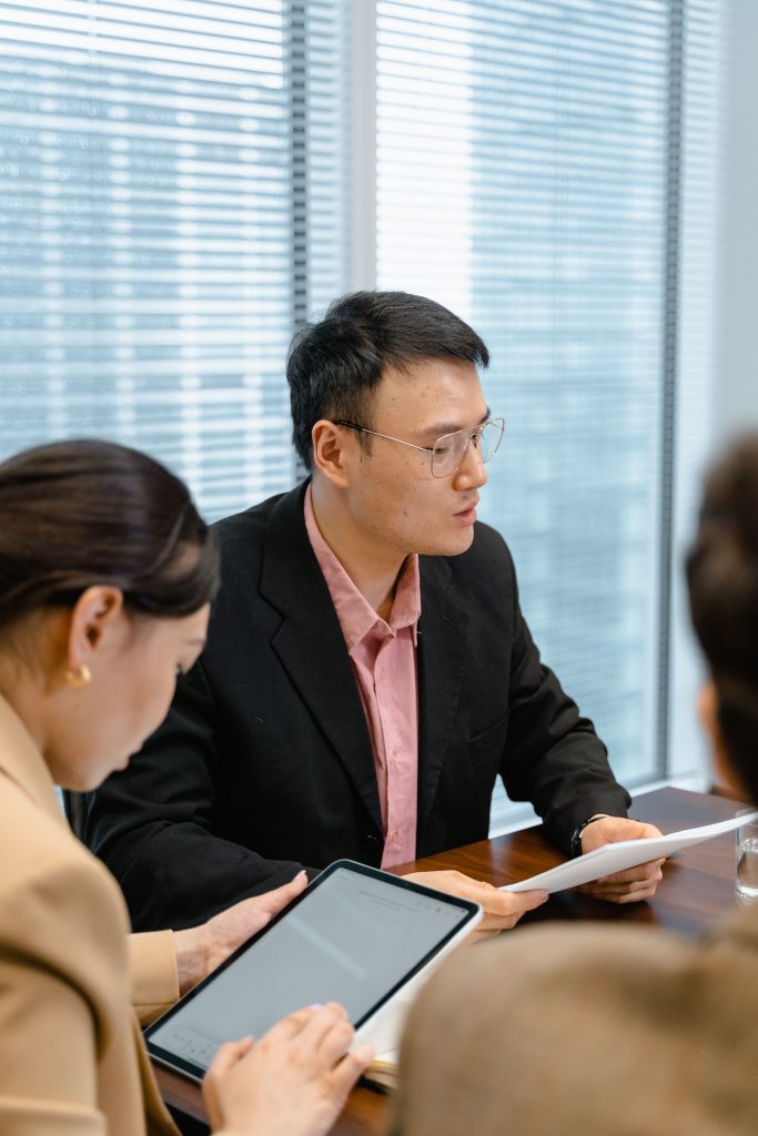 胡润U40中国创业先锋怎么样?官网上榜、官方报道与线下颁奖价值详解 8 pexels mart production 7643745