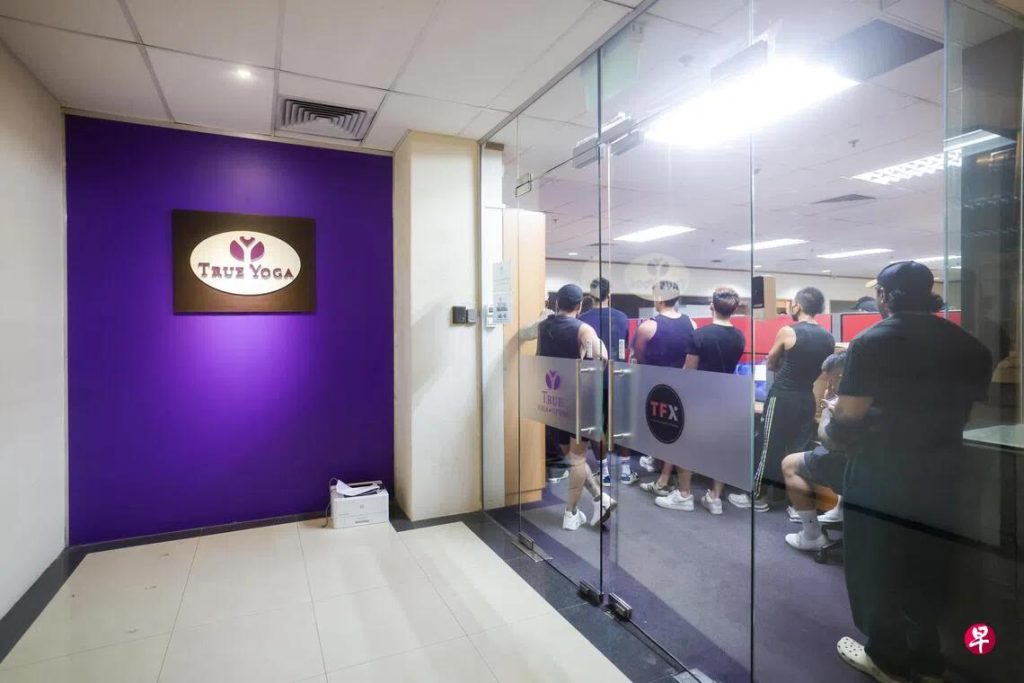 新加坡True Fitness、True Yoga突然清盘:投诉增至1518宗,申报损失约378万新元 3 ycVd1liJ83F5tAIFPXlcnHSLOvJnPL0xF DEhkunlG4eaEH4D21ZwbdmbqA9 k Nl6wLFh0pITBK8qaOZ FEA43tbeQ9BNJ3cLSNP2LXEHgsh0xU3yRVSYSYWd8sWhYSTyTZ2XB0AGz367e5VnknZj8V j34RpmMP1ClvdeFWWZJAUcnBjlrwjqv6QsDUKSd